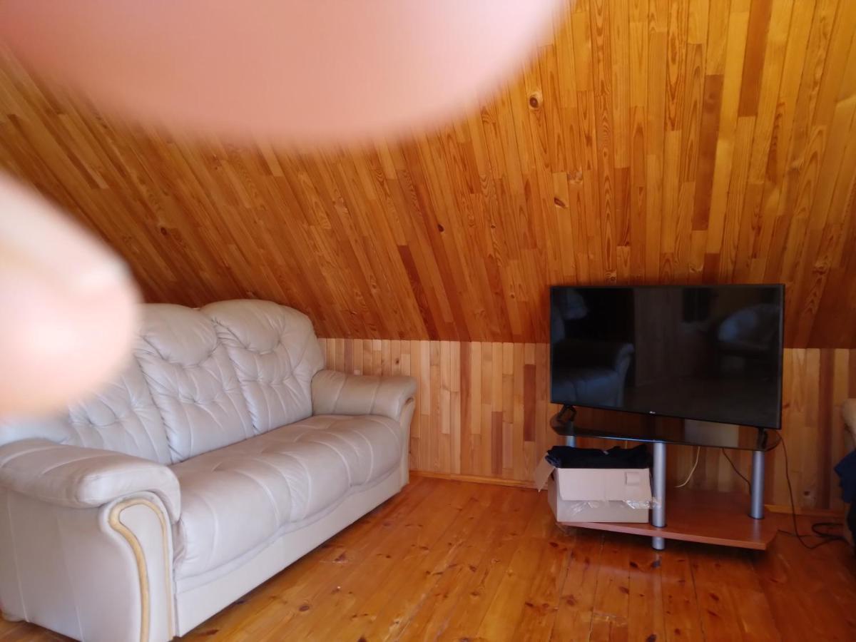 Guest House Vilcini Bernāti Exteriör bild
