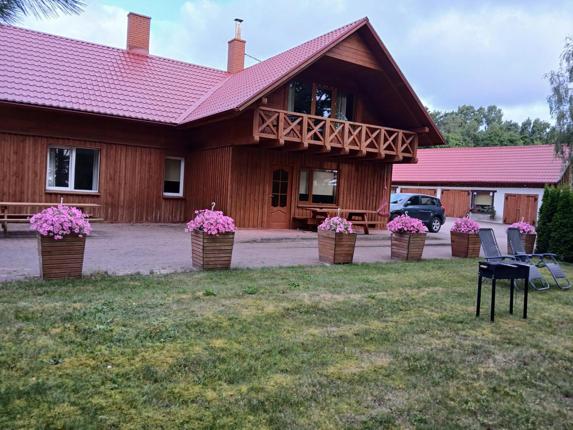 Guest House Vilcini Bernāti Exteriör bild