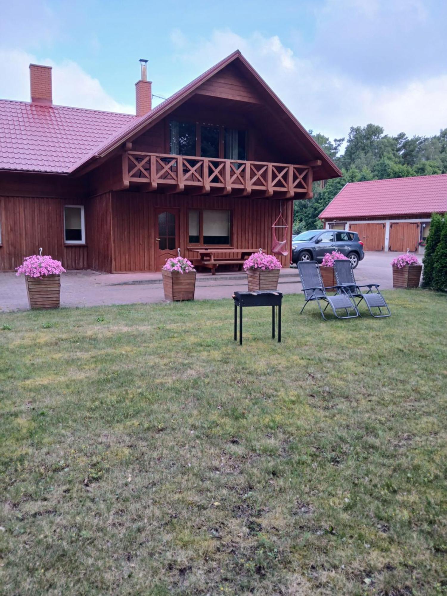 Guest House Vilcini Bernāti Exteriör bild