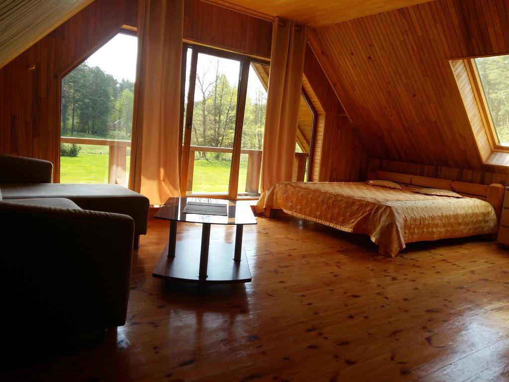 Guest House Vilcini Bernāti Exteriör bild
