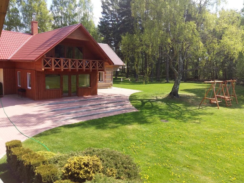 Guest House Vilcini Bernāti Exteriör bild